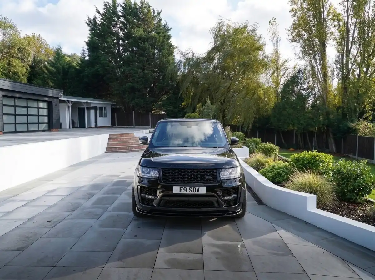 front view of black range rover LWB